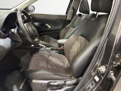 Toyota Yaris Cross  1.5h lounge awd-i 116cv e-cvt Grigio usata Firenze