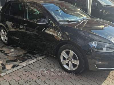 Volkswagen Golf Golf 1.6 TDI Nero usata striano
