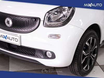 Smart ForFour 1.0 Youngster 71CV Bianco usata Latina