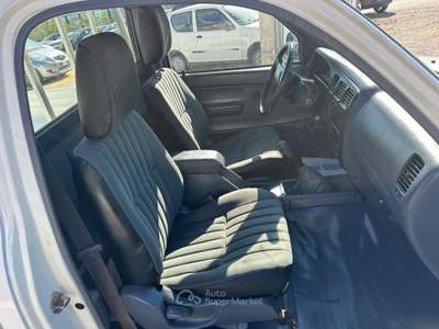 Toyota Hilux hi-lux 2.5 d-4d Bianco usata Altidona