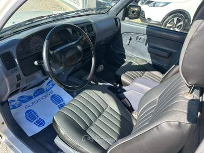 Toyota Hilux hi-lux 2.5 d-4d Bianco usata Altidona