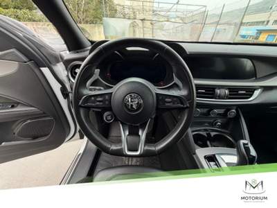 Alfa Romeo Stelvio 2.2 t Veloce Q4 210cv auto Bianco usata Santa Maria a Vico