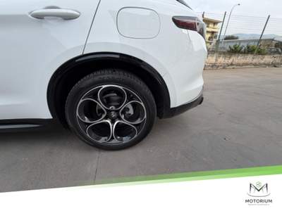 Alfa Romeo Stelvio 2.2 t Veloce Q4 210cv auto Bianco usata Santa Maria a Vico