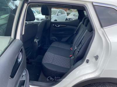 Nissan Qashqai 1.6 dCi 2WD 360 Bianco usata Sinalunga