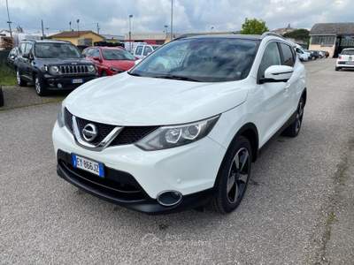 Nissan Qashqai 1.6 dCi 2WD 360 Bianco usata Sinalunga