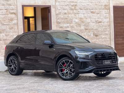 Audi Q8 286 CV QUATTRO S LINE EDITION TETTO MATRIX LED Nero usata Santeramo in Colle