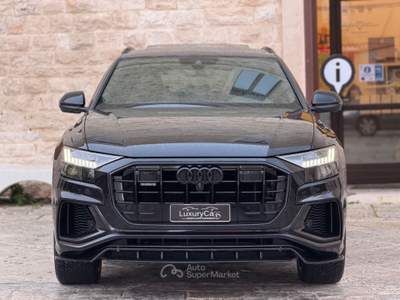 Audi Q8 286 CV QUATTRO S LINE EDITION TETTO MATRIX LED Nero usata Santeramo in Colle