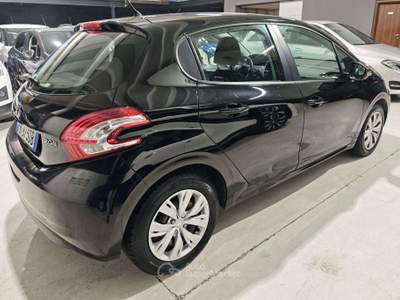 Peugeot 208 208 Diesel 5 Posti 100.000 Neopatentati Nero usata Sedriano