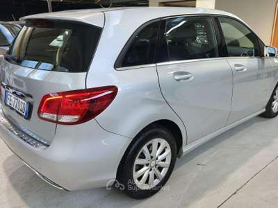 Mercedes-Benz Classe B Neopatentati B180 Sport Manuale Euro 6 usata Sedriano