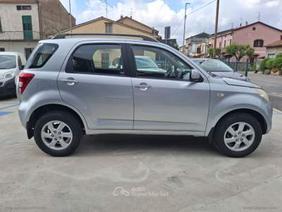 Daihatsu Terios Terios 1.5 4WD SX Argento usata Prato