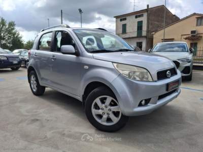 Daihatsu Terios Terios 1.5 4WD SX Argento usata Prato