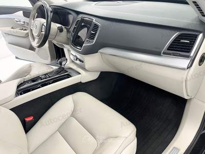 Volvo XC90 D4 190CV AUT TRAZIONE ANTERIORE 5 POSTI MOMENTUM Nero usata Bassano del Grappa