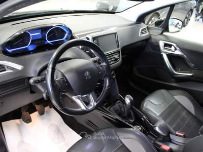 Peugeot 2008 BlueHDi 100cv Allure Nero usata Casalmaggiore