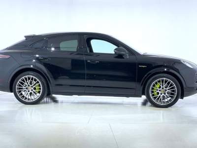 Porsche Cayenne 3.0 V6 E-Hybrid Platinum Edition Nero usata Bastia Umbra