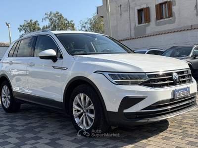 Volkswagen Tiguan Life 2.0 TDI 122CV Bianco usata Borgetto