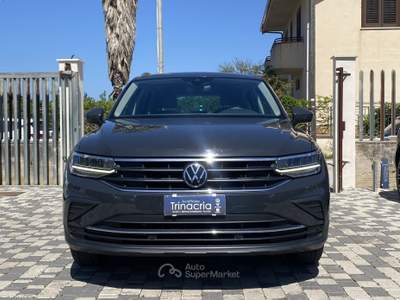 Volkswagen Tiguan Life 2.0 TDI 122CV Grigio usata Borgetto