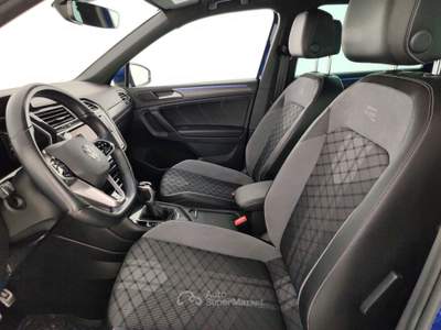 Volkswagen Tiguan 2.0 TDI SCR 140KW R-Line DSG 4MOTION Blu/Azzurro usata Massa