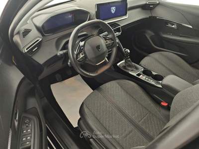 Peugeot 208 PureTech 100 Stop&Start 5 porte Allure Nero usata Capua