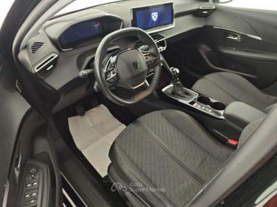 Peugeot 208 PureTech 100 Stop&Start 5 porte Allure Nero usata Capua