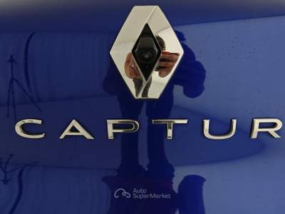 Renault Captur TCe 100 CV GPL Evolution Blu/Azzurro usata Capua