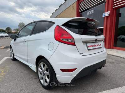 Ford Fiesta 3p 1.6 tdci Individual c/esp 95cv E5, NEOPATENTATI OK! usata Codroipo