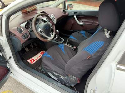 Ford Fiesta 3p 1.6 tdci Individual c/esp 95cv E5, NEOPATENTATI OK! usata Codroipo