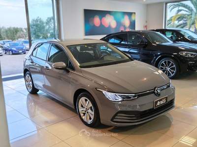Volkswagen Golf 2.0 TDI 150 CV SCR R-Line Grigio usata San Michele Salentino