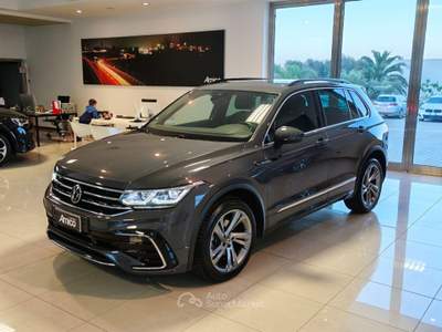 Volkswagen Tiguan Allsp.2.0 TDI SCR DSG 4MOT R-Line Grigio usata San Michele Salentino