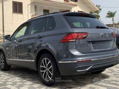 Volkswagen Tiguan Life 2.0 TDI 150CV DSG usata Partinico