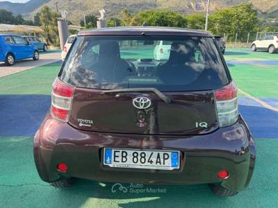 Toyota iQ GPL E AUTOMATICA Lilla usata Aquino
