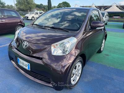 Toyota iQ GPL E AUTOMATICA Lilla usata Aquino