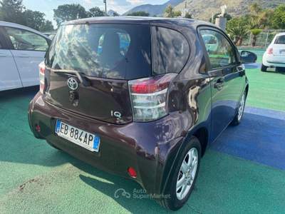 Toyota iQ GPL E AUTOMATICA Lilla usata Aquino