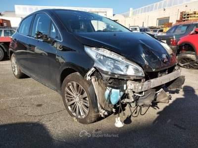 Peugeot 208 5 porte Allure Nero usata Ferrara