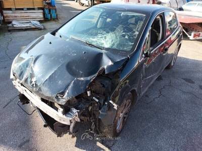 Peugeot 208 5 porte Allure Nero usata Ferrara