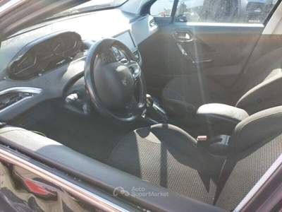 Peugeot 208 5 porte Allure Nero usata Ferrara
