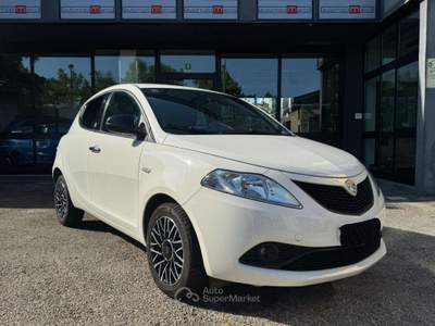 Lancia Ypsilon 1.0 FireFly GOLD *HYBRID* OTTIME CONDIZIONI! Bianco usata Torino Lancia Ypsilon 1.0 FireFly GOLD *HYBRID* OTTIME CONDIZIONI! Bianco usata Torino