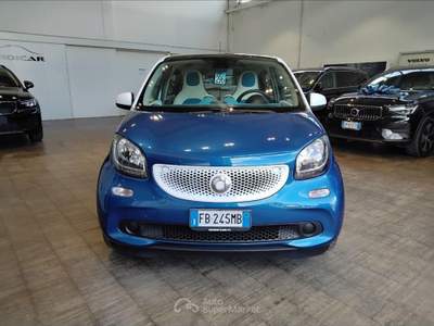 Smart ForFour 1.0 Passion Bianco usata Lucca