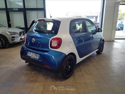 Smart ForFour 1.0 Passion Bianco usata Lucca