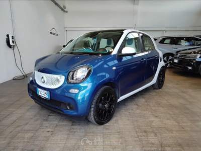 Smart ForFour 1.0 Passion Bianco usata Lucca