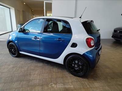 Smart ForFour 1.0 Passion Bianco usata Lucca