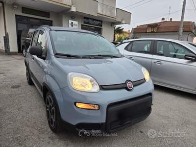 Fiat Panda CITY LIFE EDITION 1.0 70 cv HYBRID -PRO usata Santarcangelo di Romagna