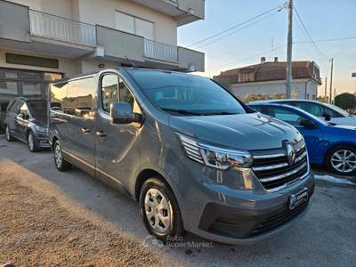 Renault Trafic PASSENGER BLUE dCi 150CV PL-TN EQUI usata Santarcangelo di Romagna