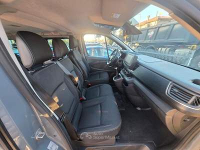 Renault Trafic PASSENGER BLUE dCi 150CV PL-TN EQUI usata Santarcangelo di Romagna