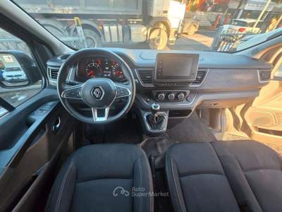 Renault Trafic PASSENGER BLUE dCi 150CV PL-TN EQUI usata Santarcangelo di Romagna