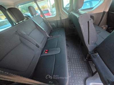 Renault Trafic PASSENGER BLUE dCi 150CV PL-TN EQUI usata Santarcangelo di Romagna