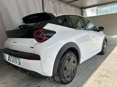Lancia Ypsilon Ypsilon IV 2024 1.2 mhev 110cv e-dct PROMO CON FINANZIAMENTO Bianco usata Oleggio