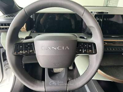 Lancia Ypsilon Ypsilon IV 2024 1.2 mhev 110cv e-dct PROMO CON FINANZIAMENTO Bianco usata Oleggio