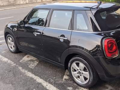MINI Cooper Mini 1.5 Cooper D Boost 5 porte Nero usata Fagnano Olona