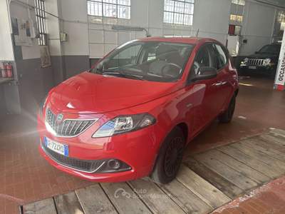 Lancia Ypsilon 1.0 firefly hybrid Silver s&s 70cv usata Moncalieri