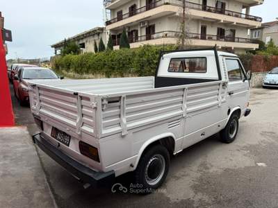 Volkswagen Transporter T3 1.6 CASSONATO - 1984 Bianco usata Giugliano in Campania